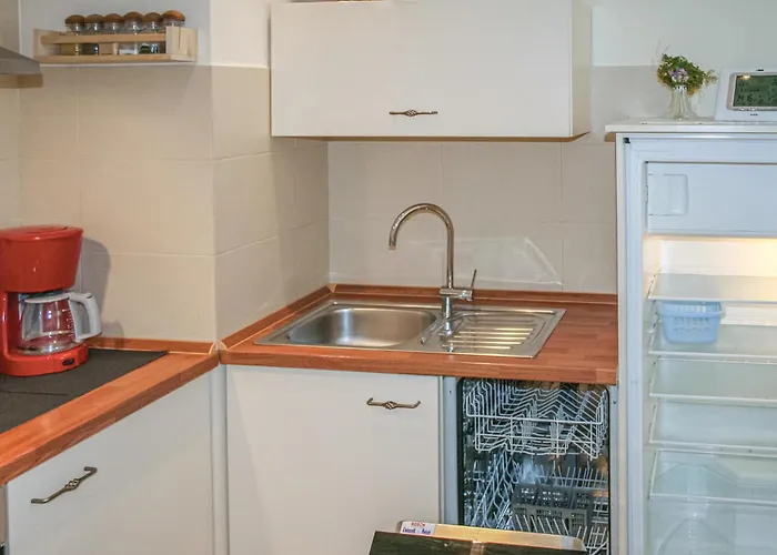 Lägenhet Beautiful In Pobierowo