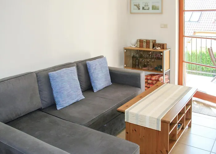 Lägenhet Beautiful In Pobierowo